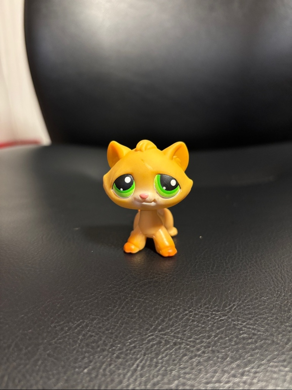 Littlest Pet Shop LPS #110 Orange Cat with Green Eyes
